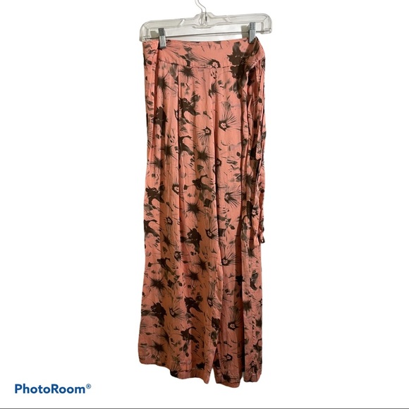 Vince Camuto swim pants side zipper wide leg Size Small pattern. - Picture 1 of 7